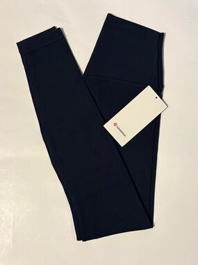 NWT lululemon Align High-Rise Pant 28"
Warm
